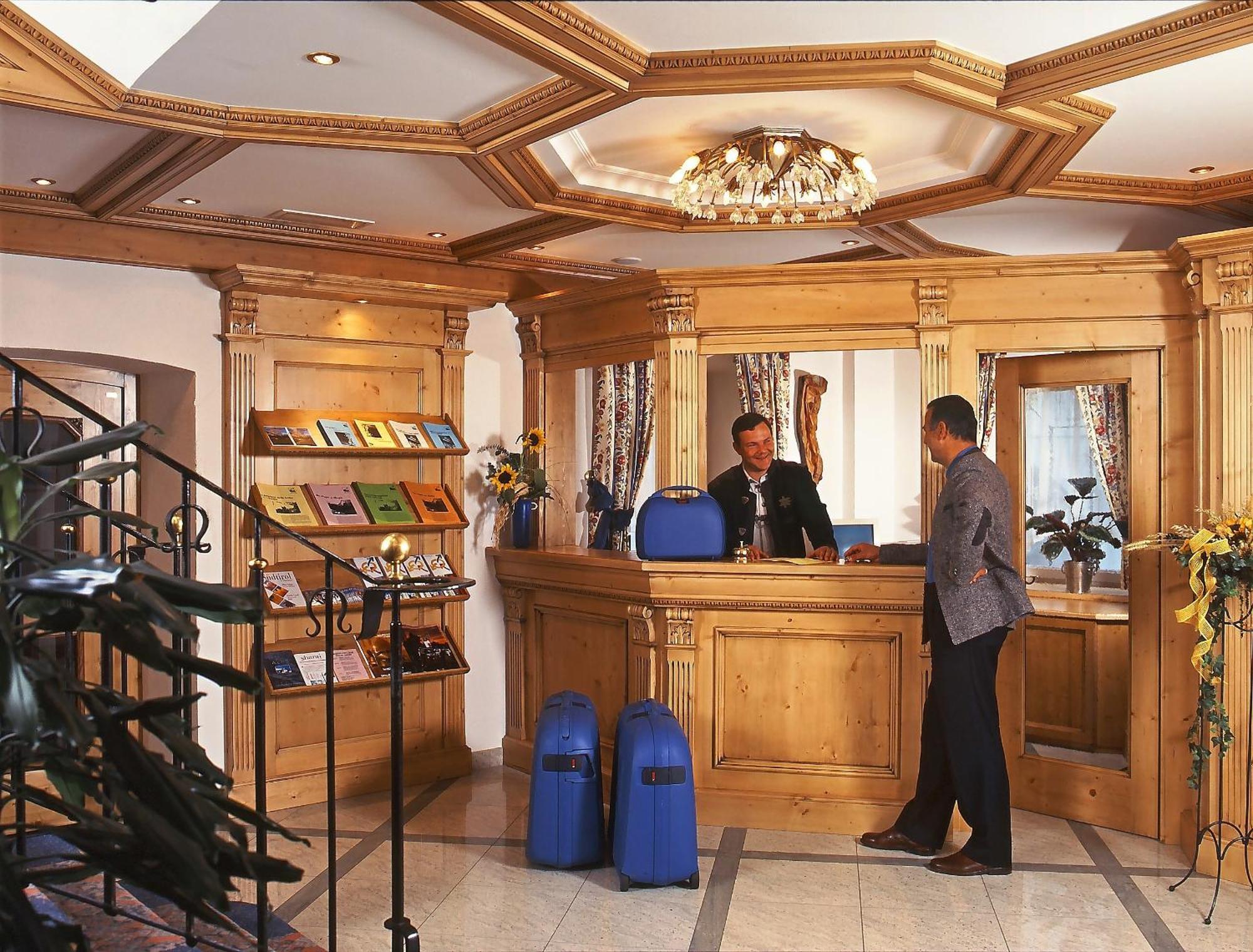 Hotel Zum Wolf Castelrotto Εξωτερικό φωτογραφία